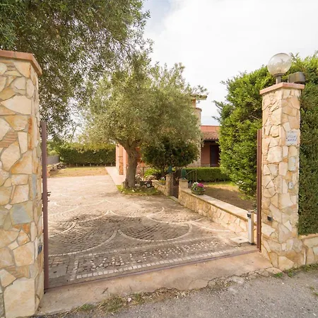 Σπίτι διακοπών 3 Bedroom Stunning In Torre Colonna-sperone Mandra Capreria