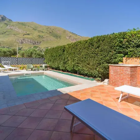 Σπίτι διακοπών 3 Bedroom Stunning In Torre Colonna-sperone *
