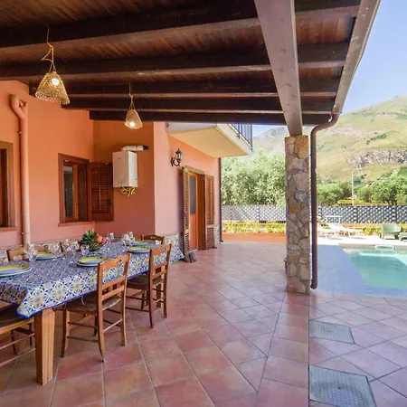 Σπίτι διακοπών 3 Bedroom Stunning In Torre Colonna-sperone