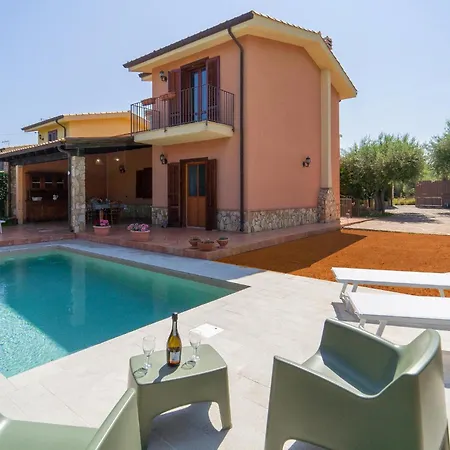 3 Bedroom Stunning In Torre Colonna-sperone Mandra Capreria