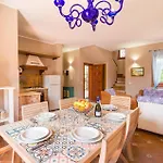 Semesterbostad Beautiful In Torre Colonna-sperone