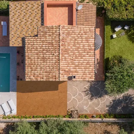 Semesterbostad Beautiful In Torre Colonna-sperone *